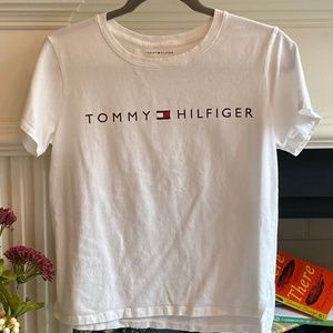 Tommy Trendy Tee Size M